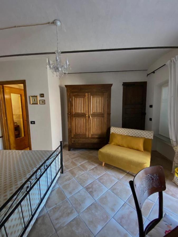 Country house Cascina Mombello Sinio