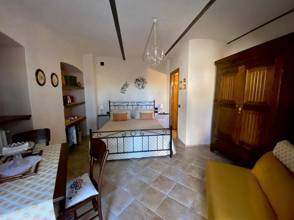 Country house Cascina Mombello